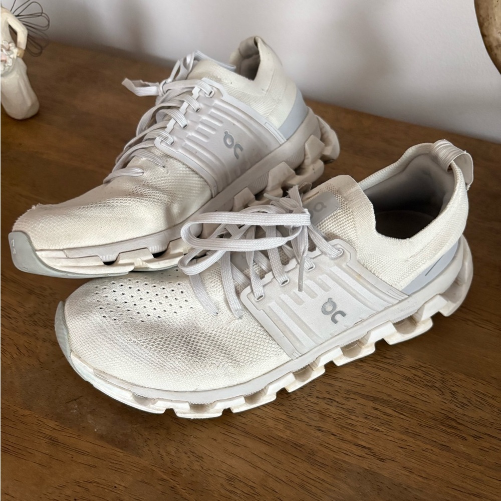 White and Gray Onclouds